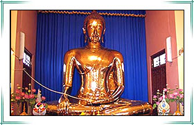 Golden Buddha at wat Trimit Bankok